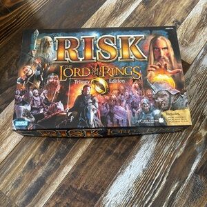 Risk The Lord of the Rings Trilogy Edition COMPLETE 2003 Fantasy Strategy War